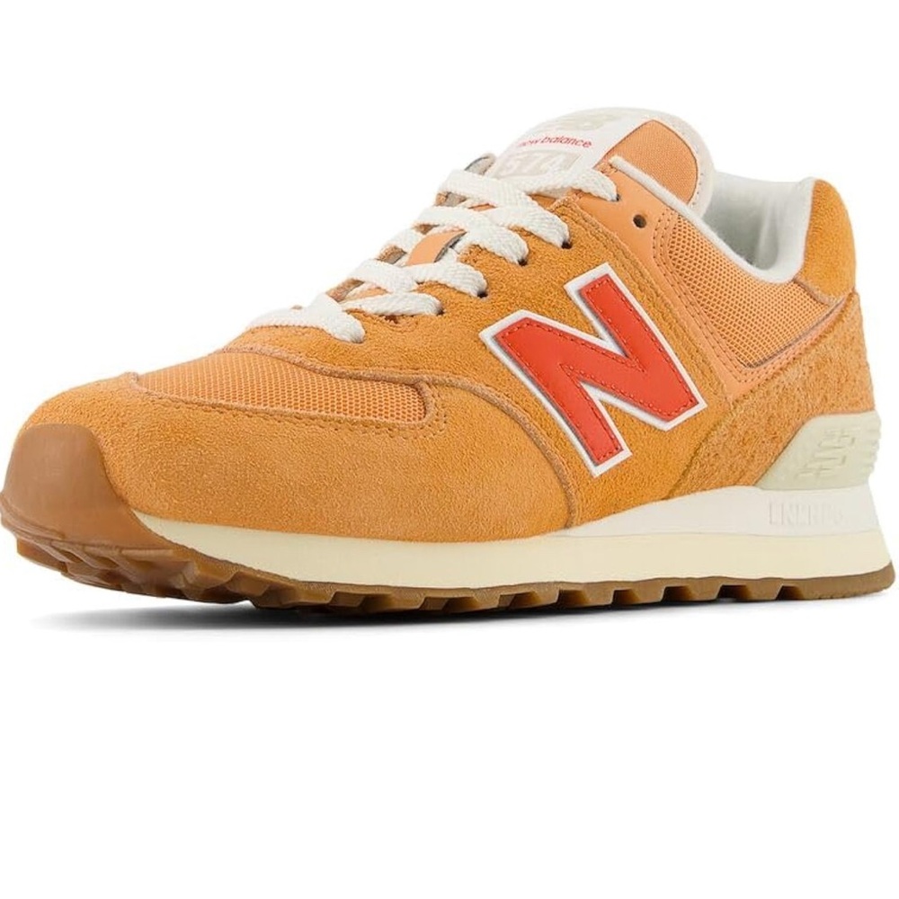 New Balance Women's 574 V2 Sea Salt Sneaker